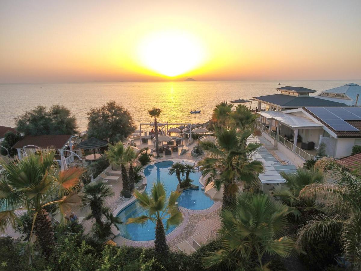 Baia Del Godano Resort & Spa Capo Vaticano Kültér fotó