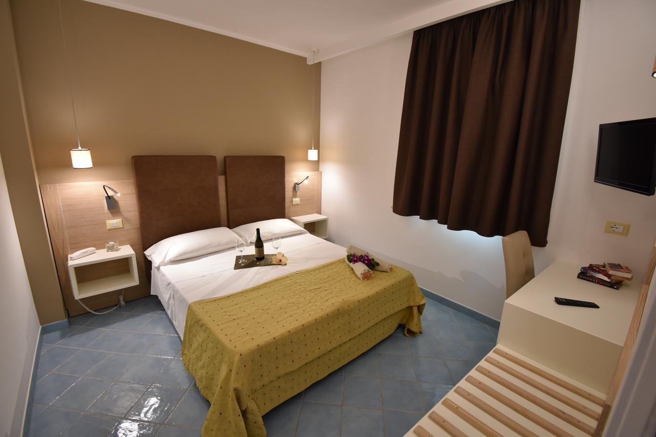 Baia Del Godano Resort & Spa Capo Vaticano Kültér fotó