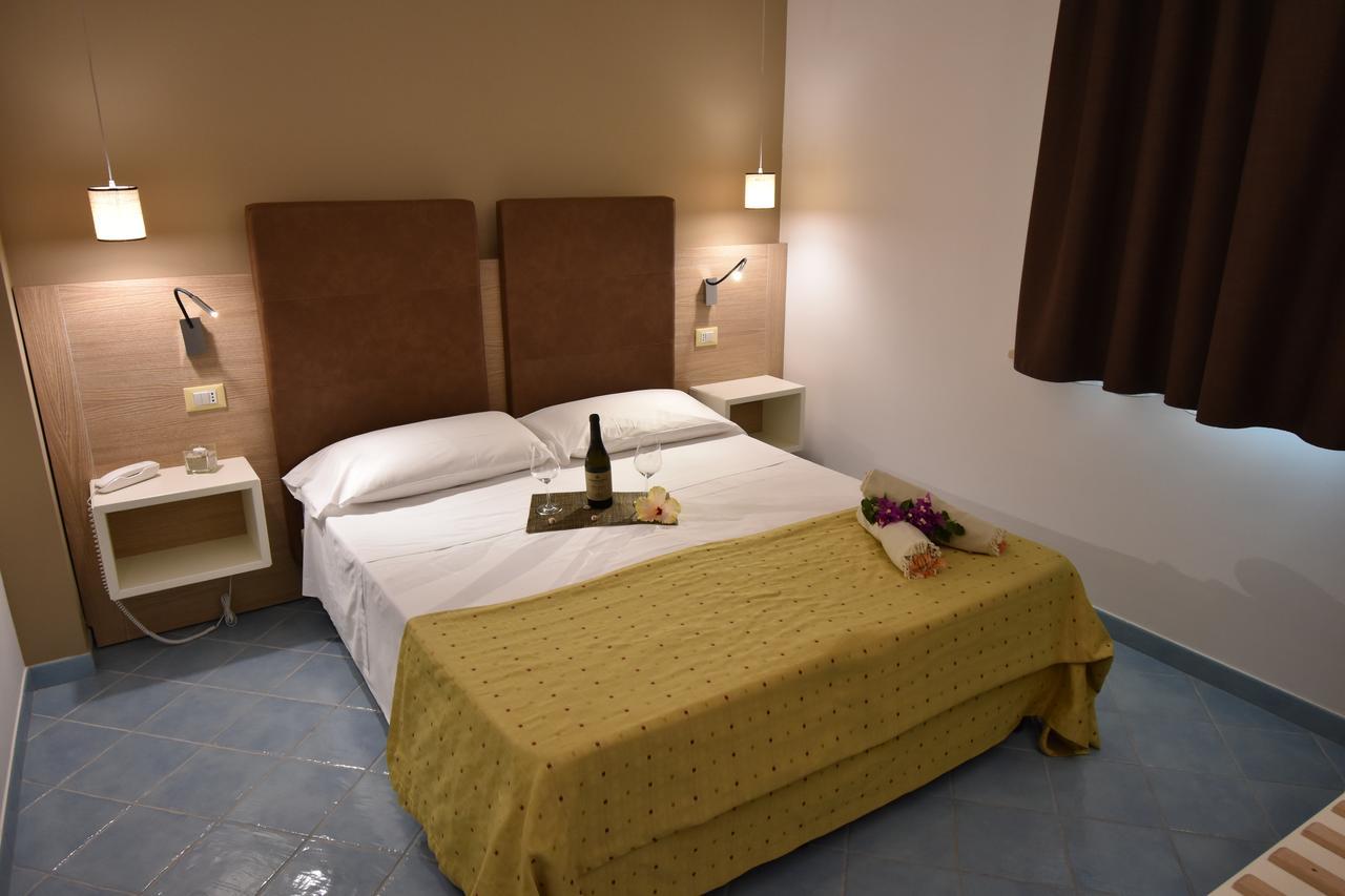 Baia Del Godano Resort & Spa Capo Vaticano Kültér fotó