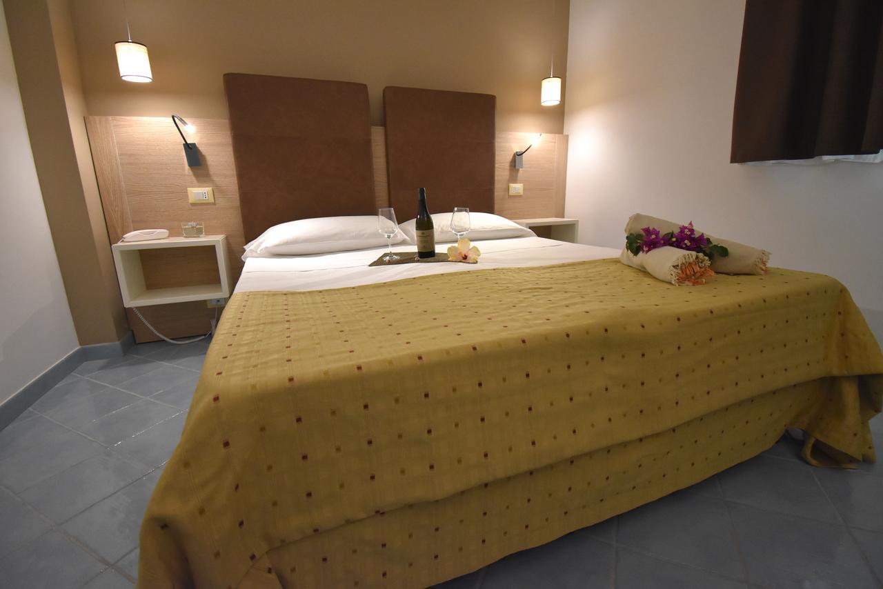 Baia Del Godano Resort & Spa Capo Vaticano Kültér fotó